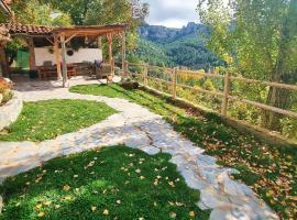 Casa los chaparrales，位于Los Anchos的木屋