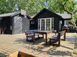 Charming Summerhouse In Korshages Wild Nature，位于勒维的酒店