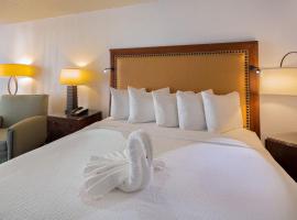 Home Inn Woods Hotel，位于奥利夫布兰奇的酒店