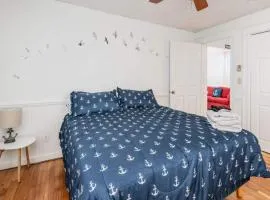 Anchors Away Cottage 5br 10-min Walk To Beach