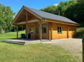 Le Chalet de Lintignat，位于Peyrat-le-Ch&acirc;teau的木屋