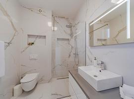 Penthouse apartment Optimum，位于科尔丘拉的酒店