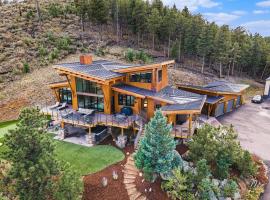 The Bailey Lodge Private Hot Tub Patioviews，位于Bailey的酒店