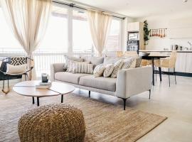 LUXURY Apartment in BLUE Playa Venao B-32，位于普拉纳维瑙的带泳池的酒店