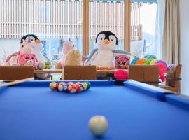 TROPICAL ISLAND 23C - Seesicht - Massage - BBQ - Billiard - Tischkicker - Penthouse - Parkplatz，位于厄赫宁根的别墅