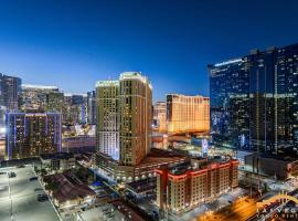 MGM Signature-22-615 Strip View Balcony Studio，位于拉斯维加斯的别墅