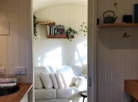 Holly Tree Hut Eco Farmstay