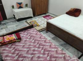 Kumbh Fair Homestay，位于Naini的酒店