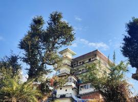 The Unmad Satovari，位于达兰萨拉Kangra Airport - DHM附近的酒店