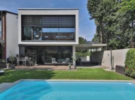 Moderne DHH mit zwei Apartments，位于格尔斯托芬的酒店