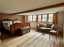 Historic Swiss Room in Farmhouse Rosalie
