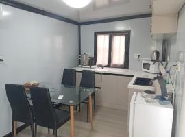 Chalet de la Mer Cass&eacute;e - Le Moderne，位于圣菲利普的木屋