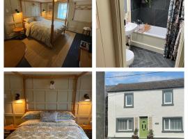 Helvellyn Cottage，位于彭里斯的酒店