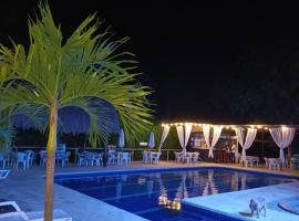 hosteria y camping piedras verdes，位于索佩特兰的酒店