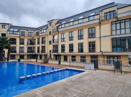 Piso con piscina entre 2 playas - Floor with pool between 2 beaches，位于埃斯帕桑特港的酒店