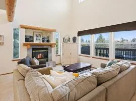 Beautiful Bend Townhouse - Country Feeling Right in Town 4230