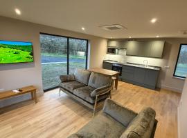 Threipmuir Lodge，位于Loanhead的木屋