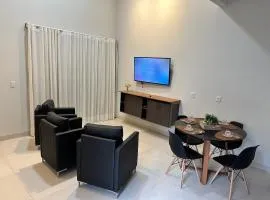 Casa 2 quartos, completa, com churrasqueira e garagem - Villa Bella