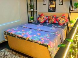 The Army House 5 - Premium condo with mountains view，位于瑞诗凯诗的酒店