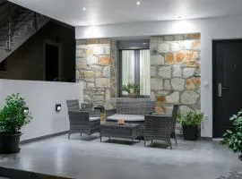 George luxury stone apartment