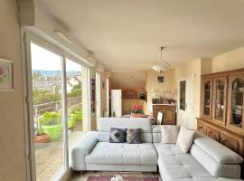 Appartement vue sur le Chateau，位于韦特拉蒙图的酒店
