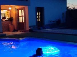 Apartman HADŽILUK，位于布戈伊诺的酒店