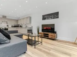 JD Apartments - Urban Retreat with Patio