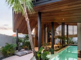 Villa FEH Bali by House of Winds - Neo Tropical Eden near Canggu