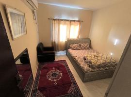 Family room near to gold market back side of bus station，位于阿吉曼的民宿