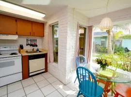 Unit 112 Courtyard Condo In Oceanfront Complex