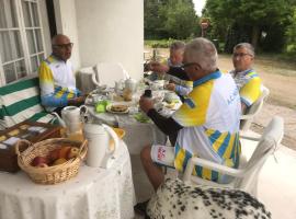 MAZMOURa，位于Reignac-sur-Indre的酒店