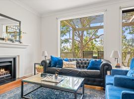 Villa Above Par, Cypress Lakes Resort, Premier 2 Storey Villa, 2 Bedrooms, both with Private Ensuites, Light Breakfast included，位于波高尔宾的Spa酒店