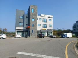 29 Play House，位于仁川市的酒店