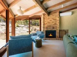 Red Hill South Hideaway - Rural Luxe with Pool