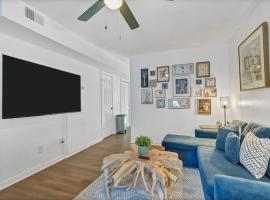 Chic & Modern 2BD Near CAE