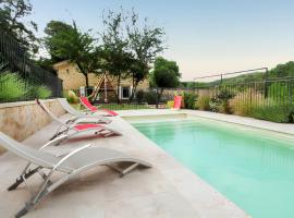 Villa spacieuse à Divajeu avec piscine privée，位于Divajeu的酒店