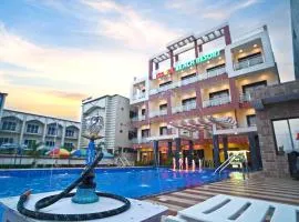 Gogol Beach Resort !! Beach 1 Minute !!