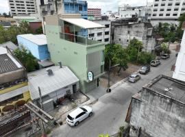 Baan Dhin Hotel Hatyai，位于合艾合艾机场 - HDY附近的酒店