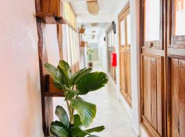 Touraco Suite Hôtel Business，位于姆布尔的酒店