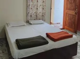 Vasavi Family Stay Hampi