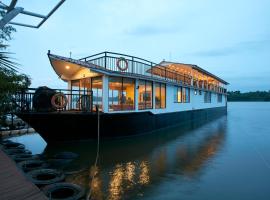 Houseboats by DAE - Colombo，位于皮利亚恩达拉的酒店