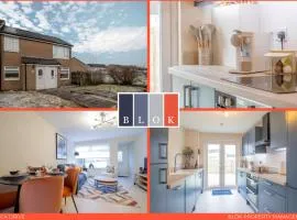 Hawick Apartment- 2-Bed in Coatbridge, Mins from Motorway to Glasgow