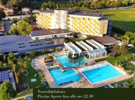 Hotel Terme Leonardo，位于阿巴诺泰尔梅的酒店
