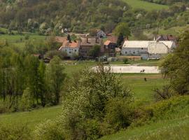 Ubytování v soukromí na farmě，位于Bžany的酒店