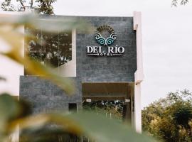 Del Rio Hotel，位于El Tamarindo的酒店