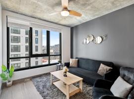 Chic Central Birmingham Condo 2BR，位于伯明翰的酒店