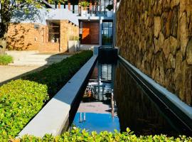 Vetho Farmhouse Dullstroom，位于德尔斯特鲁姆的高尔夫酒店