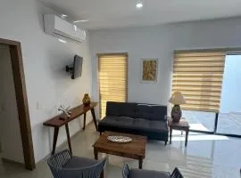 2br 1ba Condo 1 block to ocean Condo 1