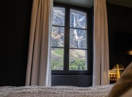 Hôtel du cirque et de la cascade，位于加瓦尔尼的酒店