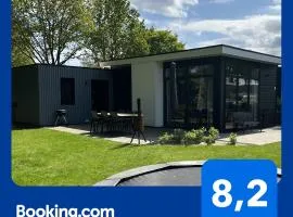 BadHoophuizen 6-per Bungalow Veluwemeer Trampoline